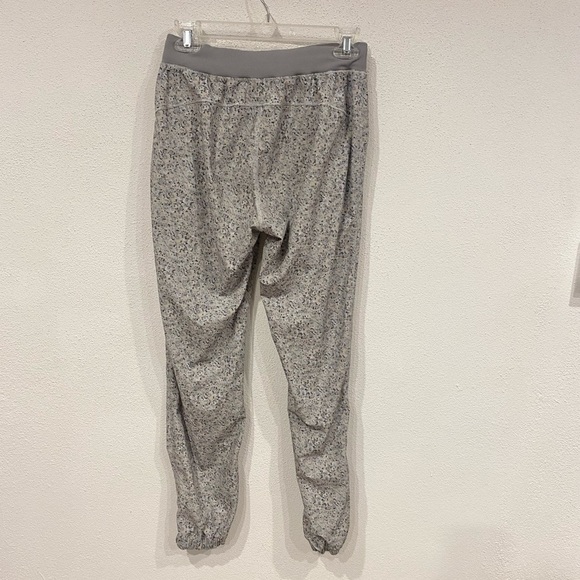 Lululemon Bring Back The Track Pant Women's Size 4 Petite Fleur Athleisure - Picture 5 of 5